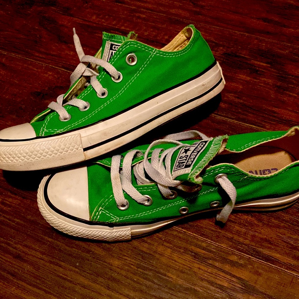 Size 4 converse